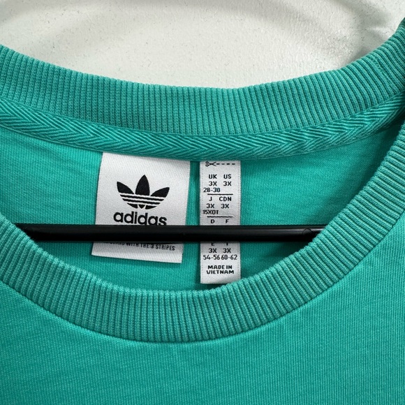 Adidas women’s tee size 3X - Picture 2 of 3